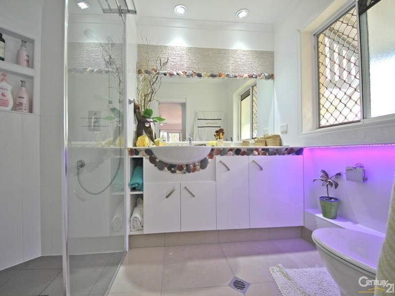 16 Crescent Avenue, Mermaid Beach QLD 4218