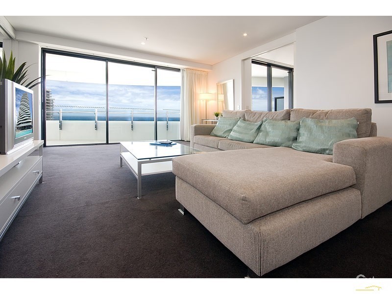 89 Surf Parade, Broadbeach QLD 4218