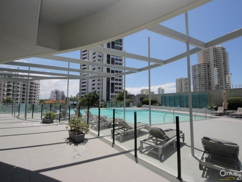 89 Surf Parade, Broadbeach QLD 4218