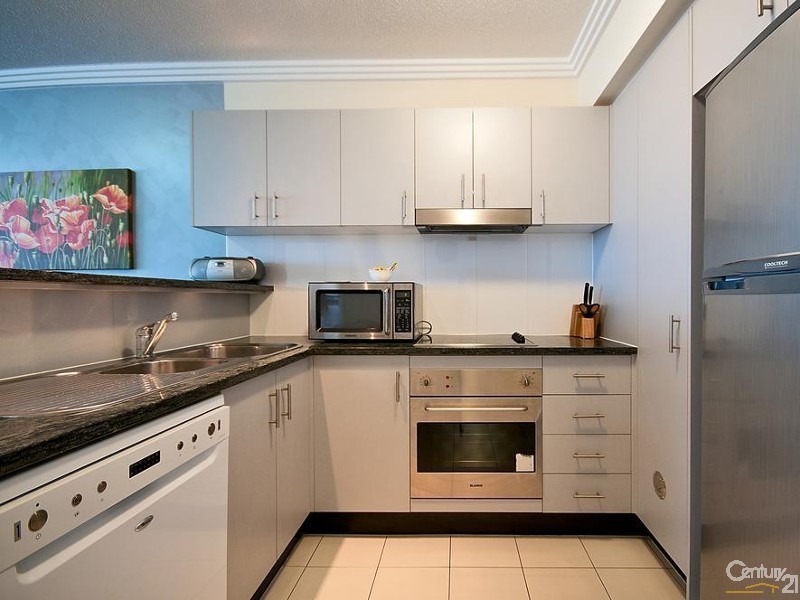 136 Marine Parade, Southport QLD 4215