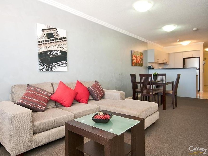 136 Marine Parade, Southport QLD 4215