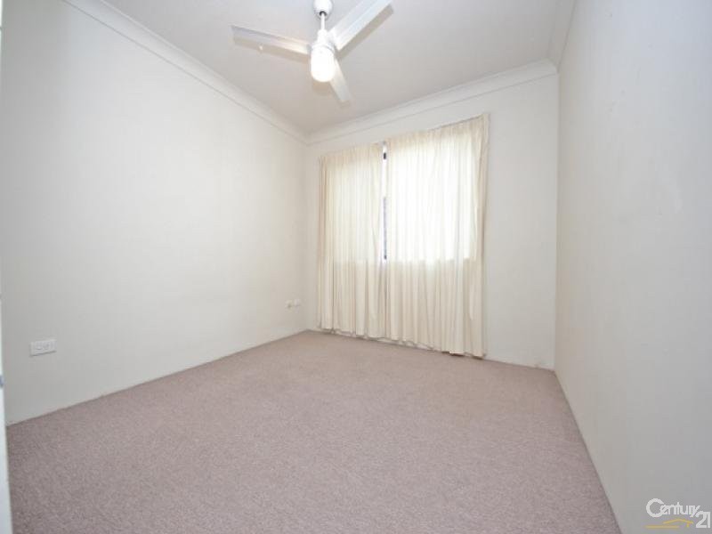 1/33 Duet Drive, Mermaid Waters QLD 4218