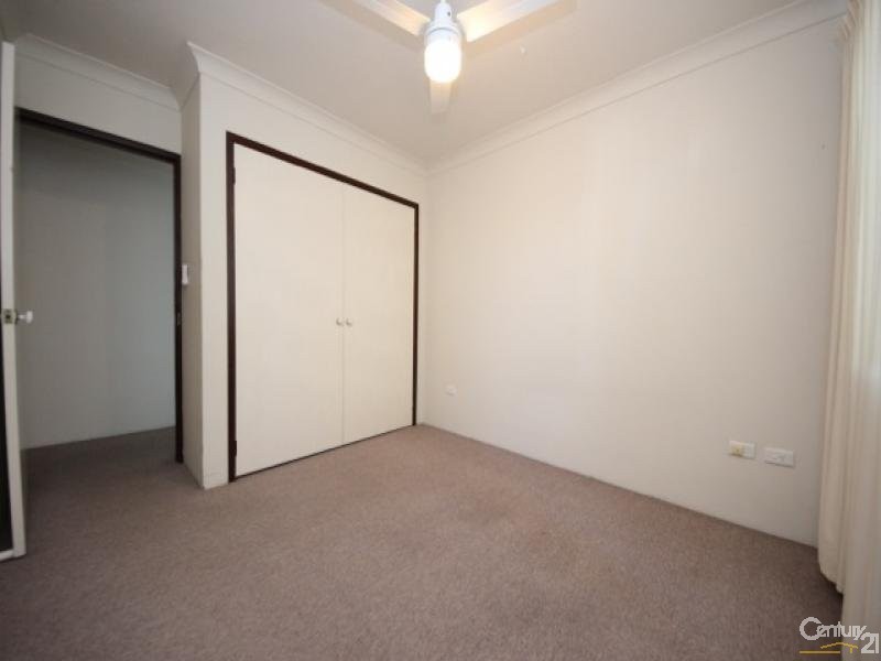 1/33 Duet Drive, Mermaid Waters QLD 4218