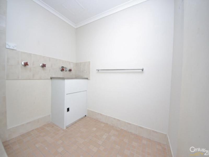 1/33 Duet Drive, Mermaid Waters QLD 4218