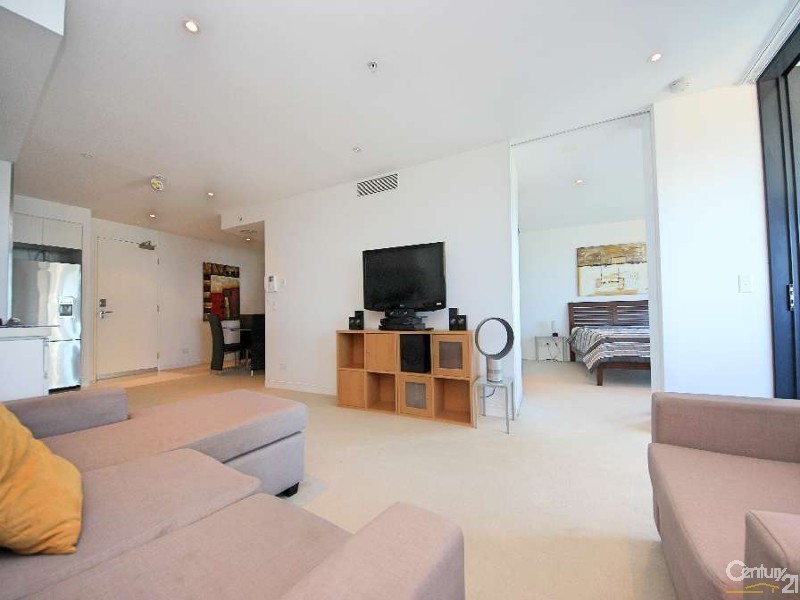 1 Oracle Blvd, Broadbeach QLD 4218