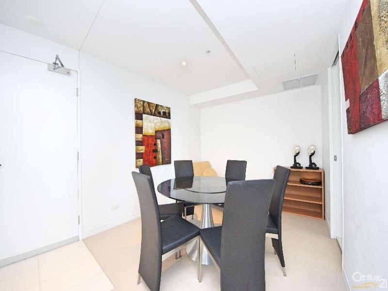 1 Oracle Blvd, Broadbeach QLD 4218
