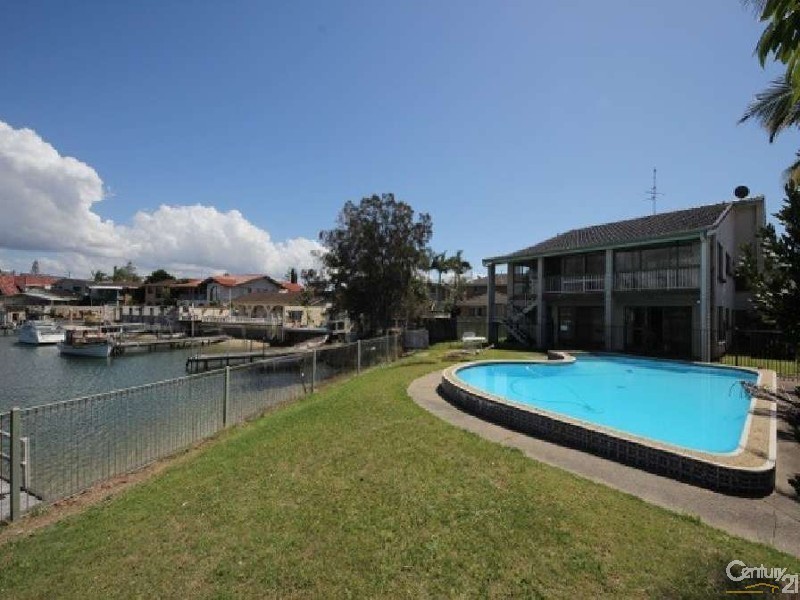 45 Sunrise Blvd, Surfers Paradise QLD 4217