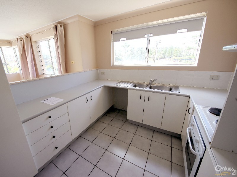 9/156 Surf Parade, Broadbeach QLD 4218