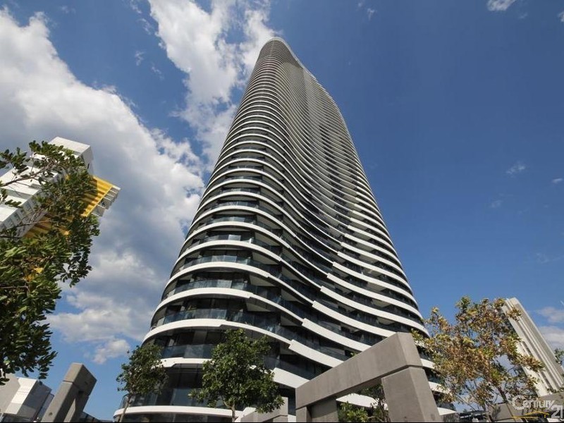 21 Elizabeth Avenue, Broadbeach QLD 4218