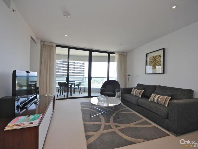 21 Elizabeth Avenue, Broadbeach QLD 4218