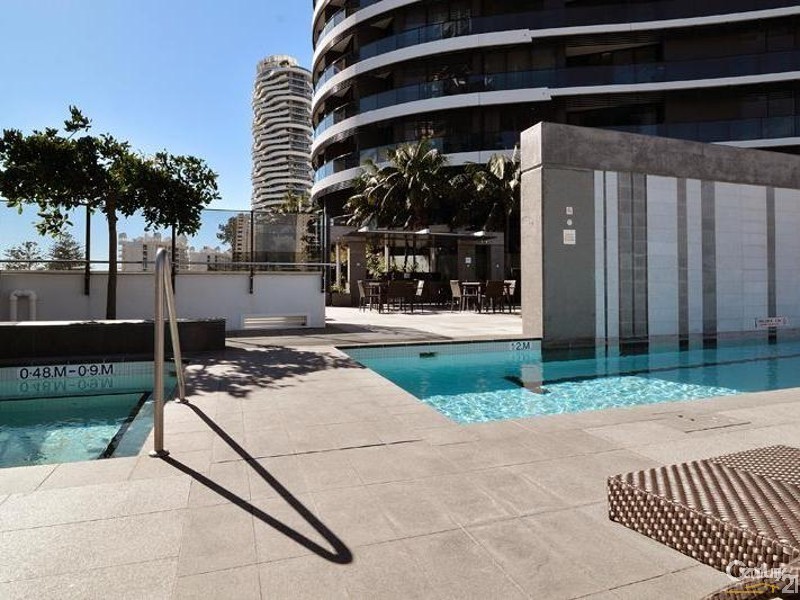 21 Elizabeth Avenue, Broadbeach QLD 4218