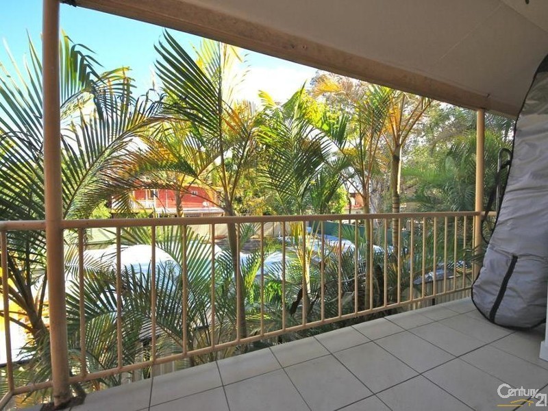 7/4 Sunshine Court, Labrador QLD 4215