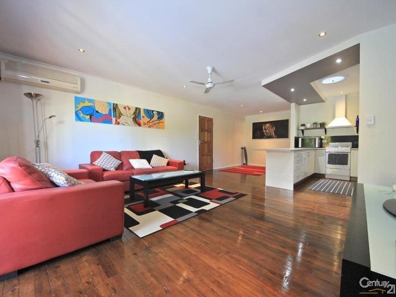 7/4 Sunshine Court, Labrador QLD 4215