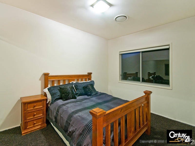 73 Rudd Court, Broadbeach Waters QLD 4218