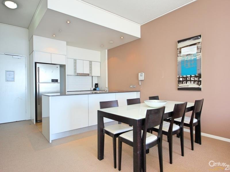 2404/22 Surf Parade, Broadbeach QLD 4218