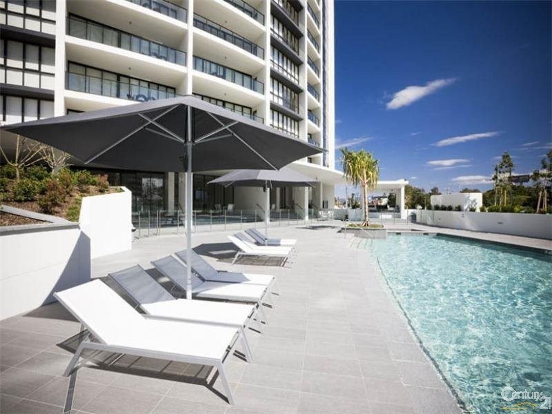 22 Surf Parade, Broadbeach QLD 4218