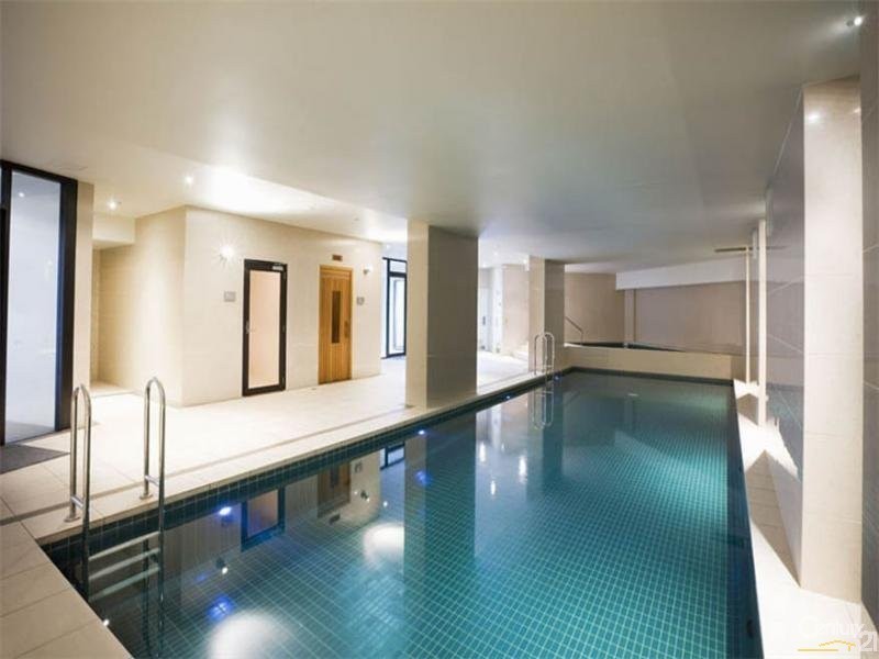 22 Surf Parade, Broadbeach QLD 4218