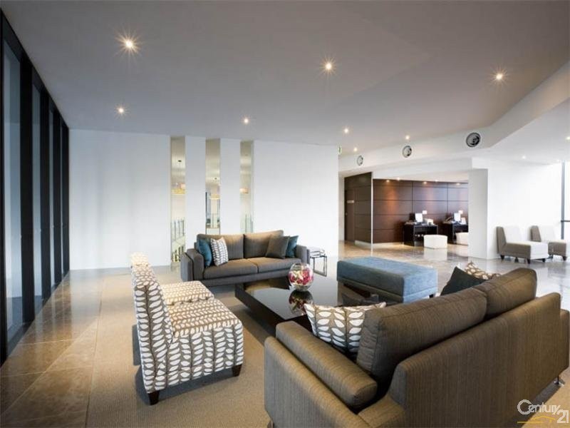22 Surf Parade, Broadbeach QLD 4218
