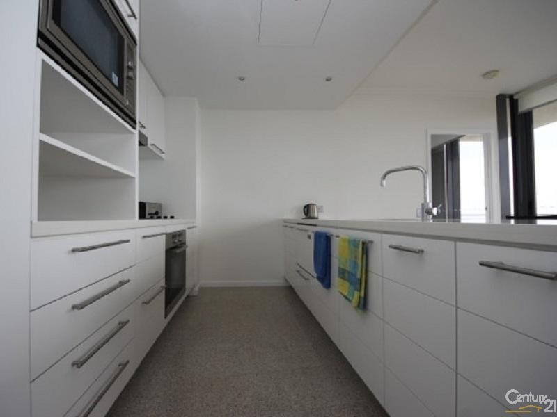 26/173 Old Burleigh Road, Broadbeach QLD 4218