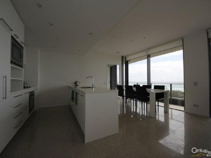 26/173 Old Burleigh Road, Broadbeach QLD 4218