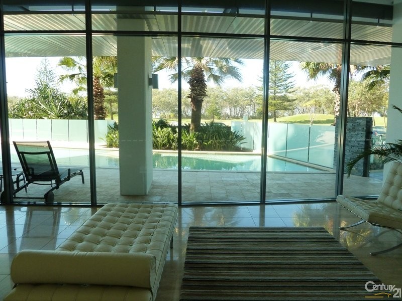 26/173 Old Burleigh Road, Broadbeach QLD 4218