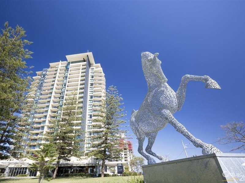 802/2685 Gold Coast Highway, Broadbeach QLD 4218