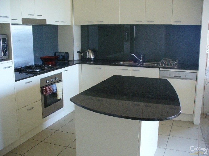 802/2685 Gold Coast Highway, Broadbeach QLD 4218