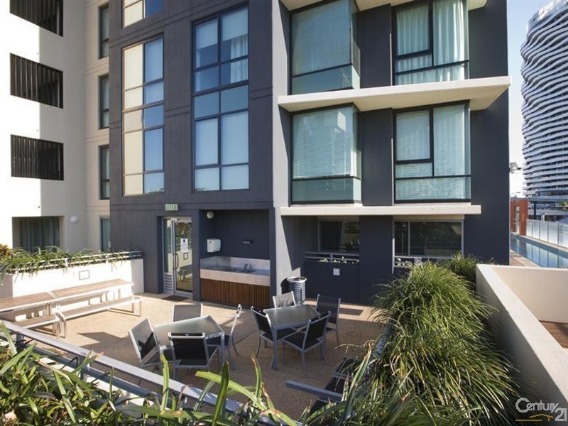 802/2685 Gold Coast Highway, Broadbeach QLD 4218