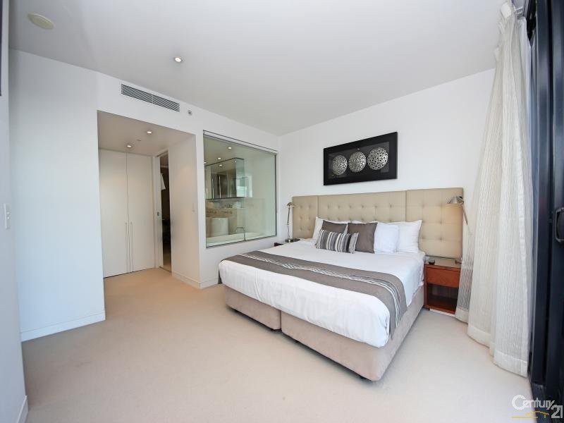 1 Oracle Blvd, Broadbeach QLD 4218