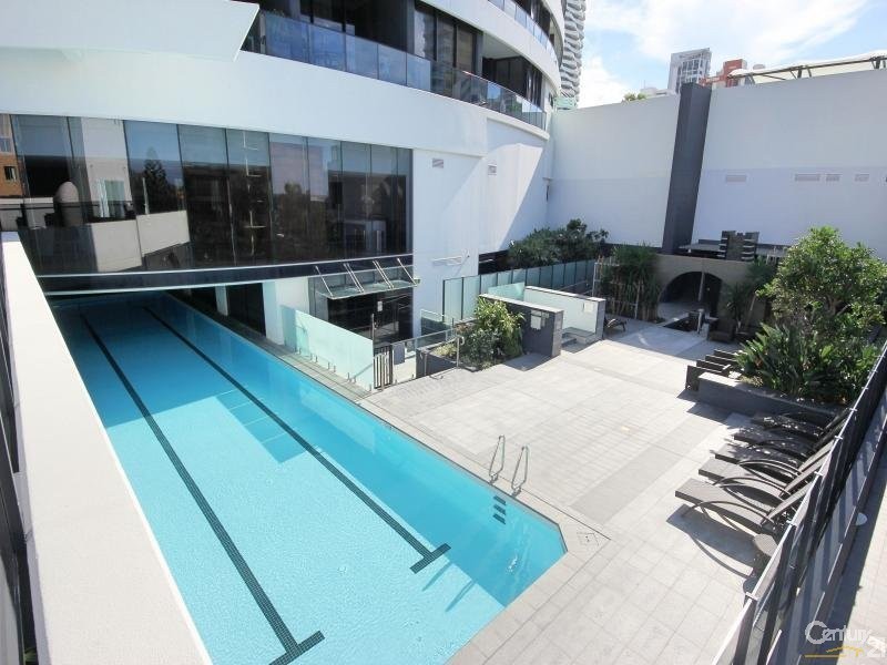 1 Oracle Blvd, Broadbeach QLD 4218