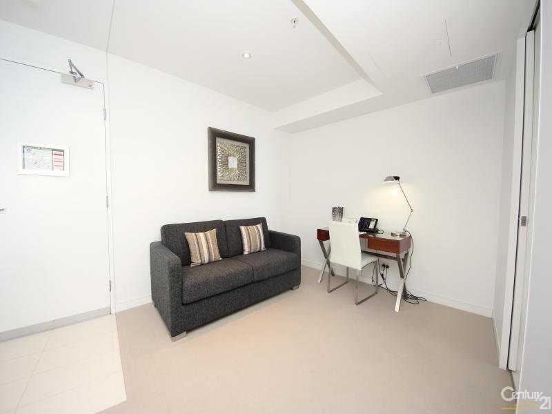 1 Oracle Blvd, Broadbeach QLD 4218