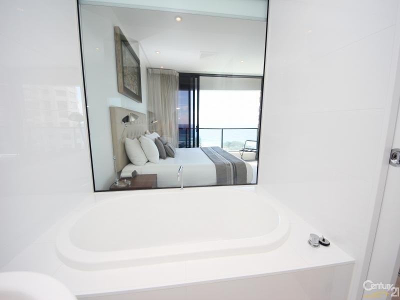 1 Oracle Blvd, Broadbeach QLD 4218