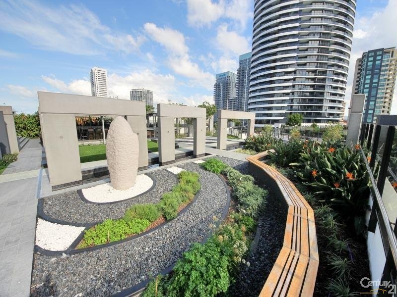 1 Oracle Blvd, Broadbeach QLD 4218