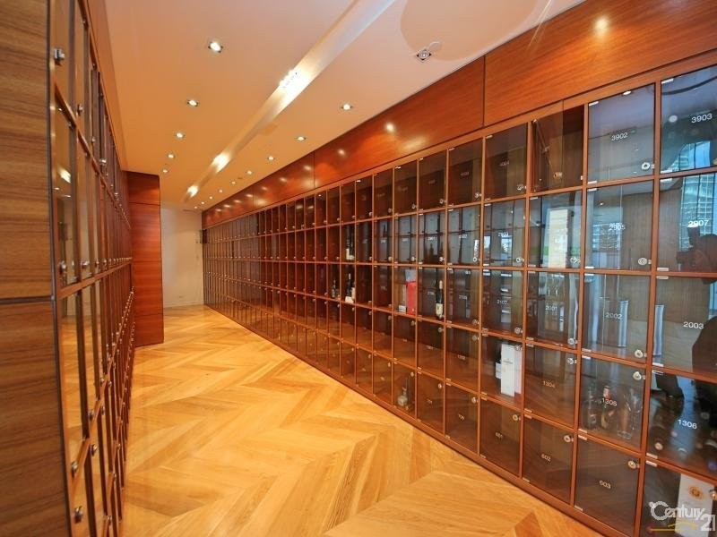 1 Oracle Blvd, Broadbeach QLD 4218