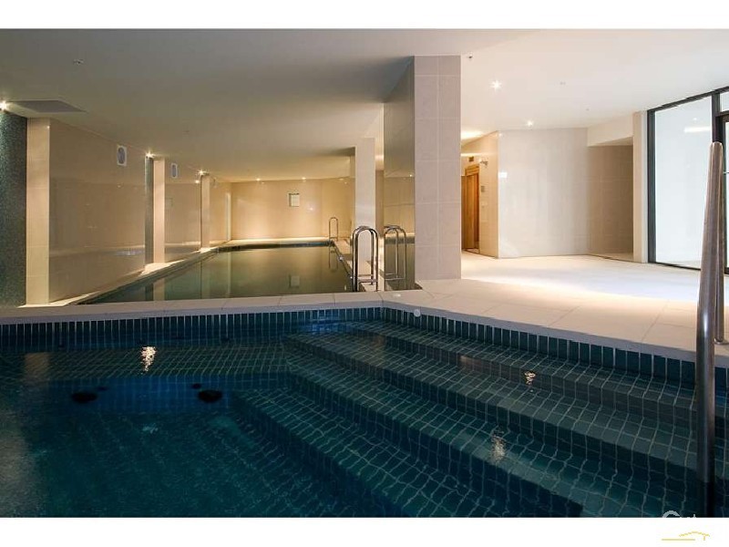 22 Surf Parade, Broadbeach QLD 4218