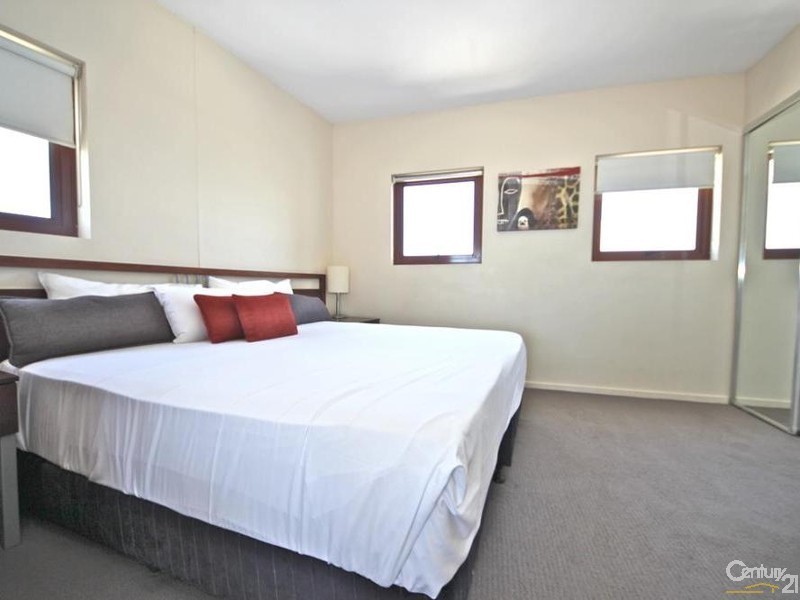 1012/42 Surf Parade, Broadbeach QLD 4218