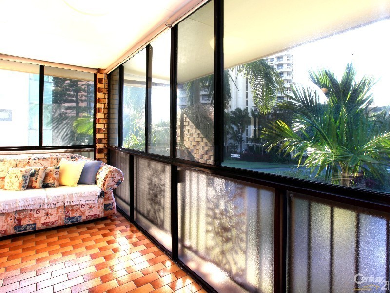 6/118 Surf Parade, Broadbeach QLD 4218