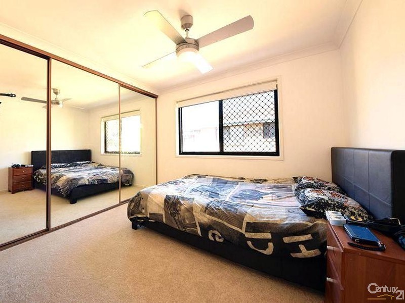 31 Armrick Avenue, Broadbeach QLD 4218