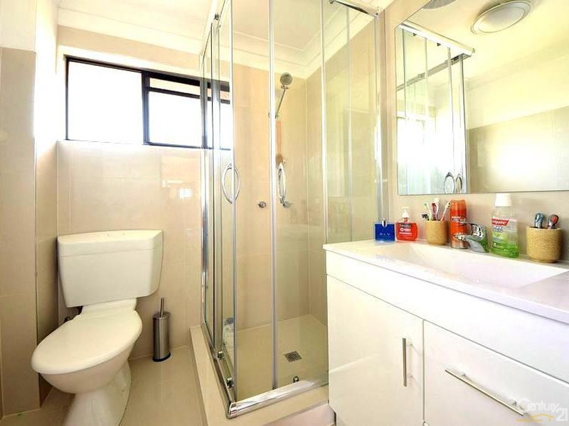 31 Armrick Avenue, Broadbeach QLD 4218