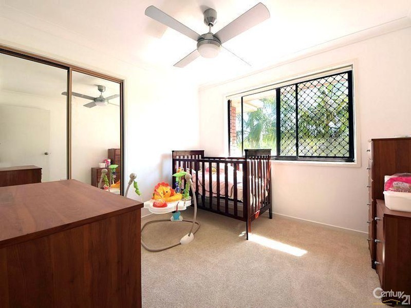 31 Armrick Avenue, Broadbeach QLD 4218