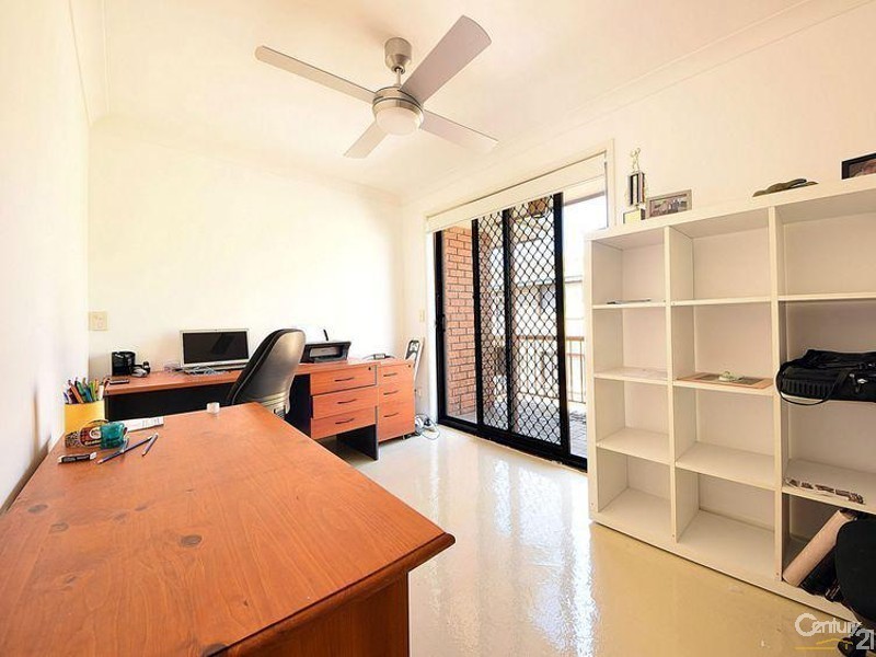 31 Armrick Avenue, Broadbeach QLD 4218