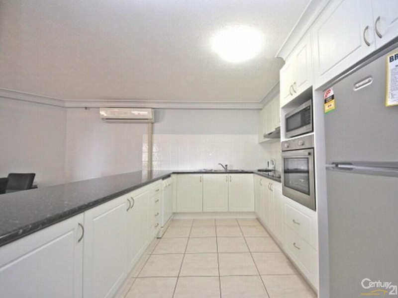 30 Laycock St, Surfers Paradise QLD 4217