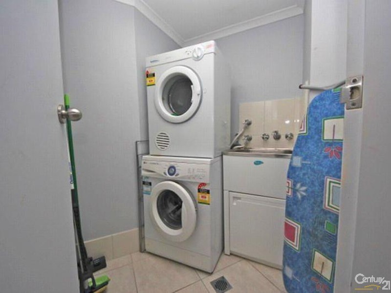 30 Laycock St, Surfers Paradise QLD 4217