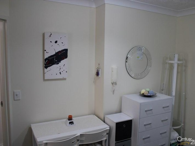 43 Cypress Avenue, Surfers Paradise QLD 4217