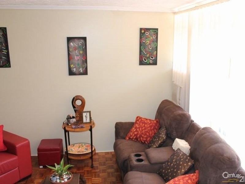 4/30 Leonard Avenue, Surfers Paradise QLD 4217