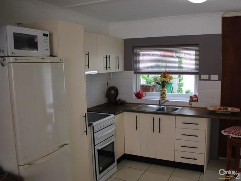 4/30 Leonard Avenue, Surfers Paradise QLD 4217