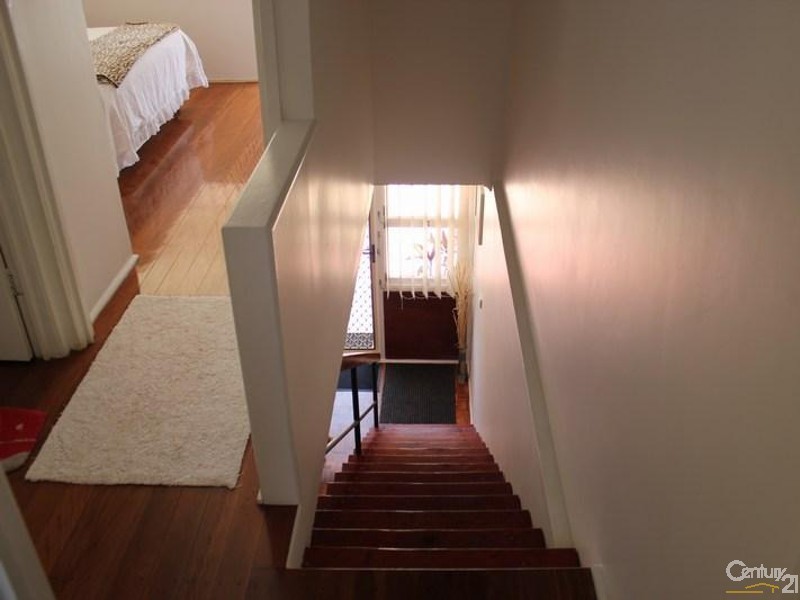 4/30 Leonard Avenue, Surfers Paradise QLD 4217