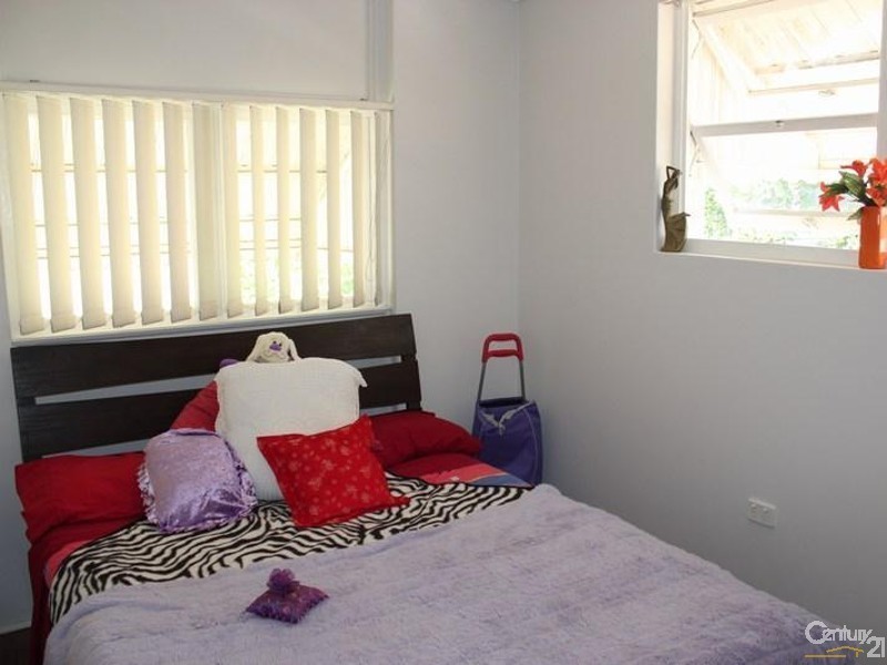 4/30 Leonard Avenue, Surfers Paradise QLD 4217