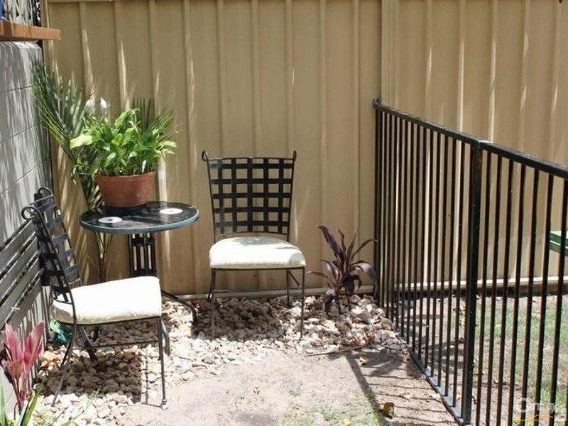 4/30 Leonard Avenue, Surfers Paradise QLD 4217