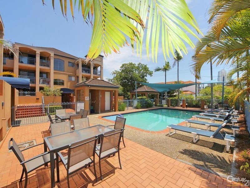 4 Monte Carlo Ave, Broadbeach QLD 4218